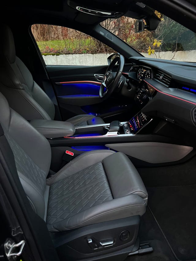 2020 AUDI E-TRON - 25