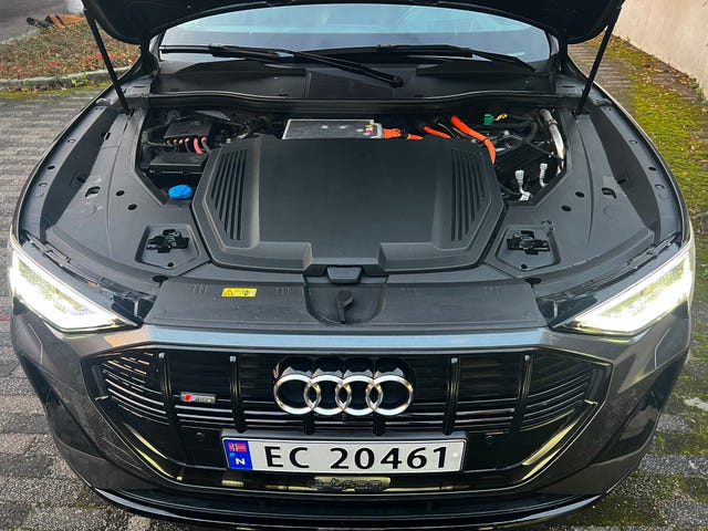 2020 AUDI E-TRON - 11
