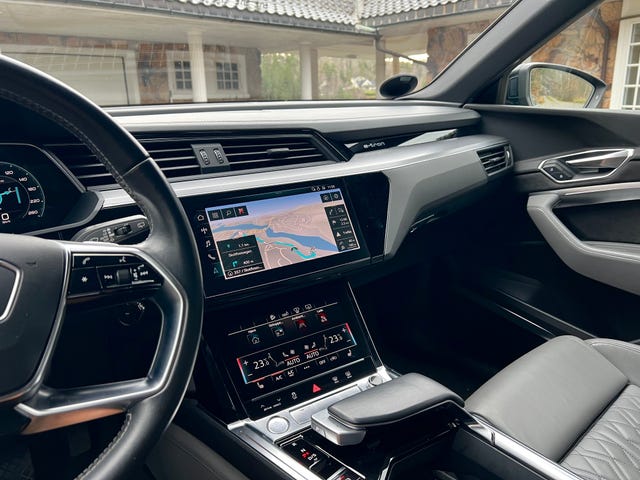 2020 AUDI E-TRON - 13