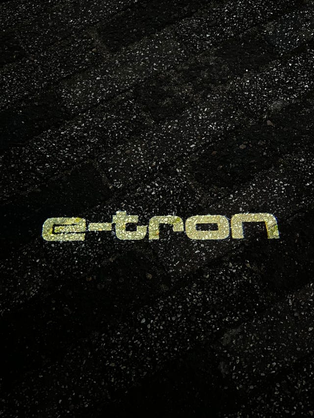 2020 AUDI E-TRON - 33