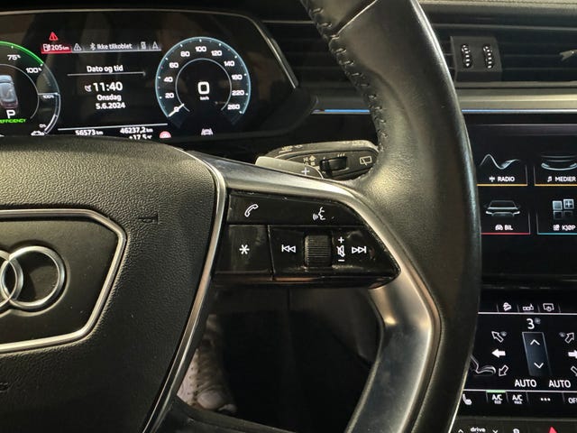 2020 AUDI E-TRON - 25