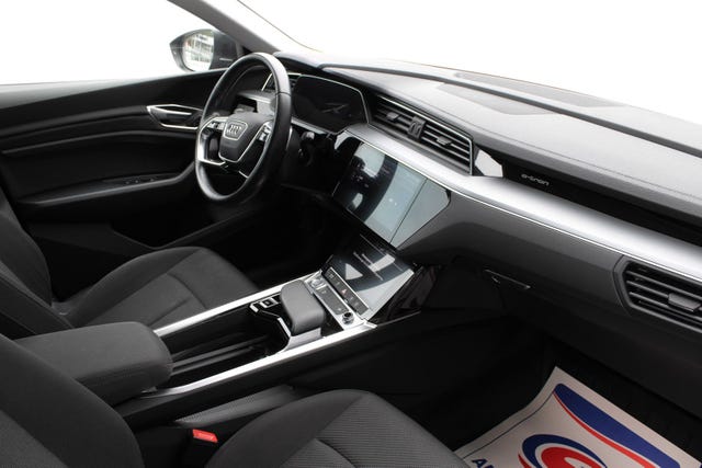 2020 AUDI E-TRON - 12