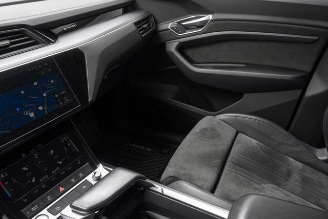 2020 AUDI E-TRON - 13
