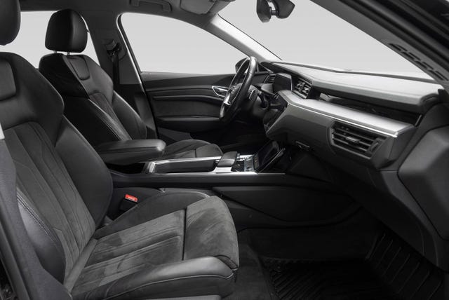 2020 AUDI E-TRON - 28