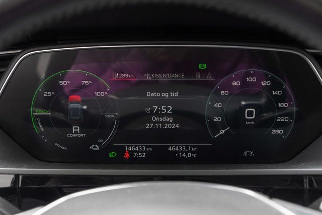 2020 AUDI E-TRON - 11