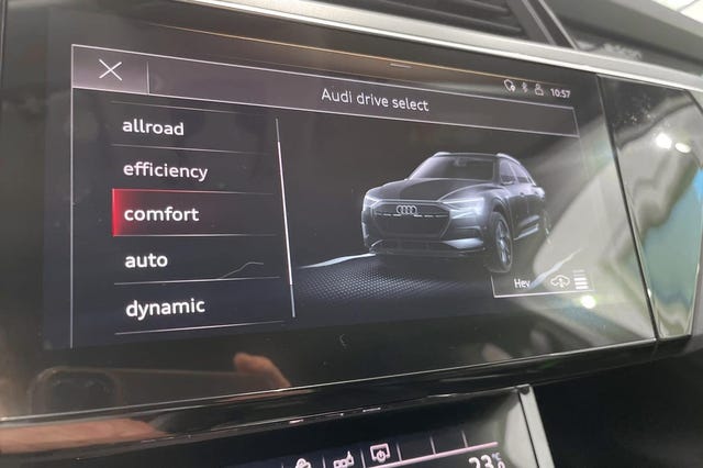 2020 AUDI E-TRON - 31