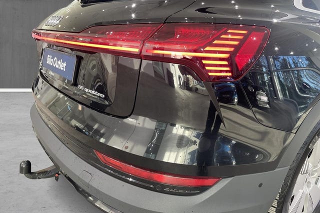2020 AUDI E-TRON - 20