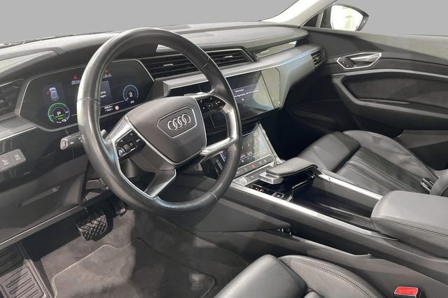 2020 AUDI E-TRON - 9