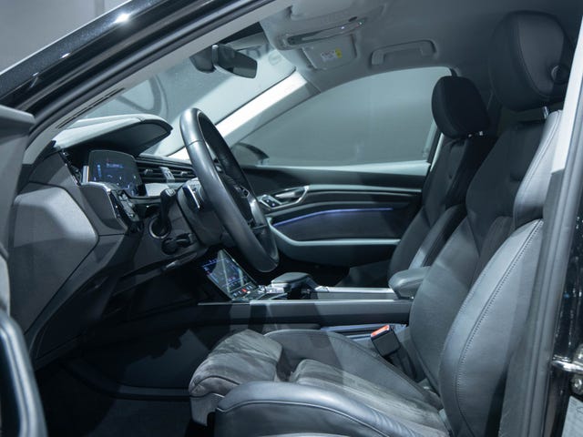 WAUZZZGE1LB018290 2020 AUDI E-TRON-5