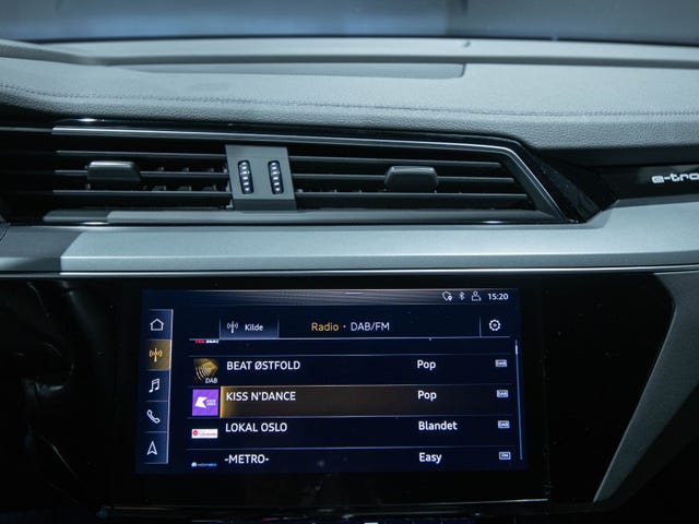 2020 AUDI E-TRON - 15