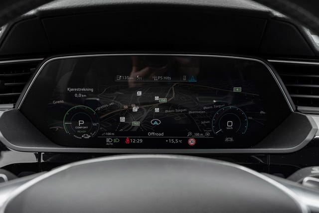 2020 AUDI E-TRON - 10