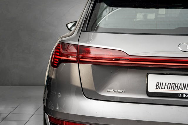 2020 AUDI E-TRON - 26