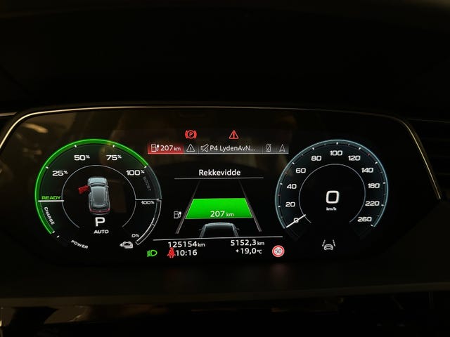 2021 AUDI E-TRON - 12