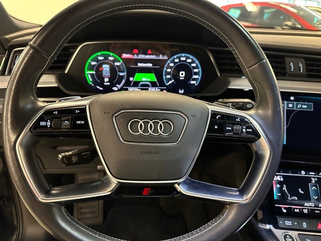 2021 AUDI E-TRON - 11