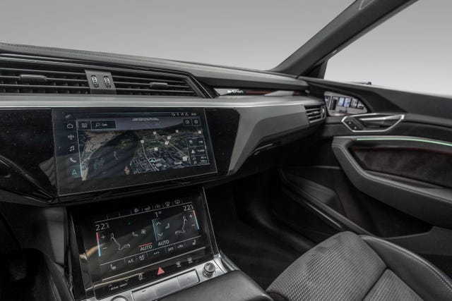 2020 AUDI E-TRON - 19