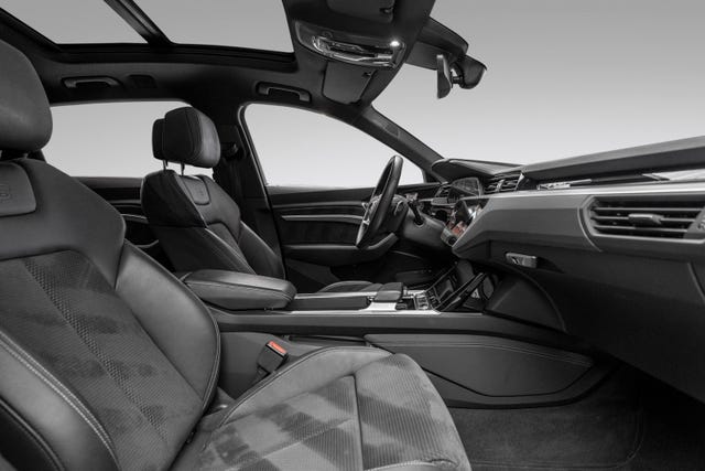 2020 AUDI E-TRON - 30