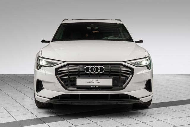 WAUZZZGE7LB005009 2020 AUDI E-TRON-2