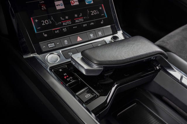 2020 AUDI E-TRON - 23