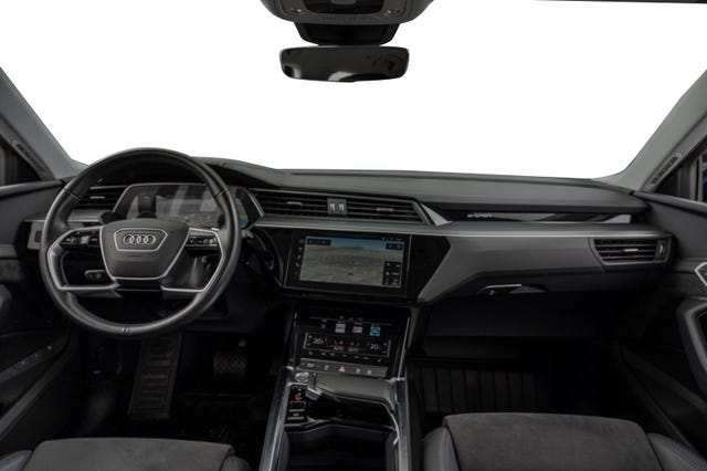2020 AUDI E-TRON - 12