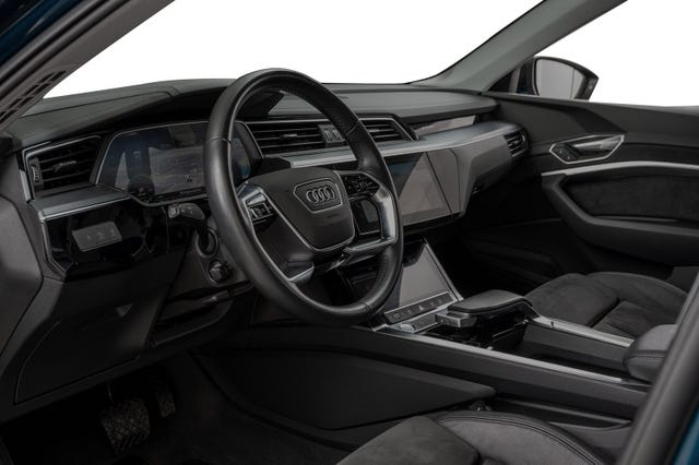 2020 AUDI E-TRON - 9