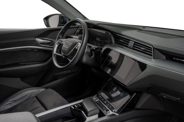 2020 AUDI E-TRON - 10