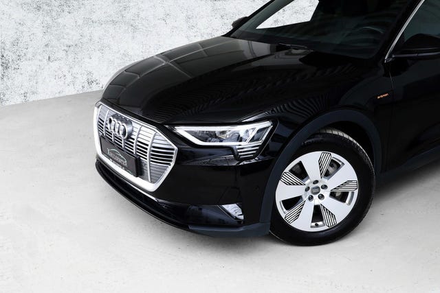 WAUZZZGEXLB001004 2020 AUDI E-TRON-3