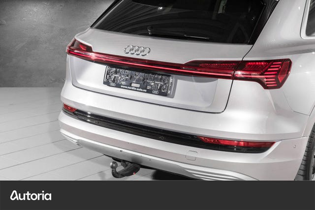 WAUZZZGE8LB037578 2020 AUDI E-TRON-4