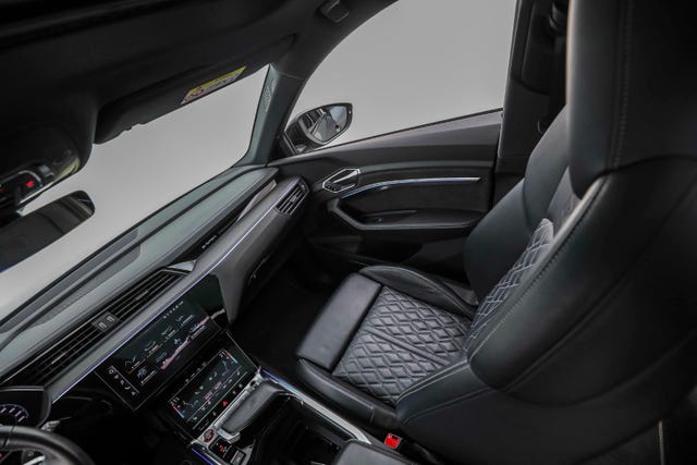 2021 AUDI E-TRON - 38