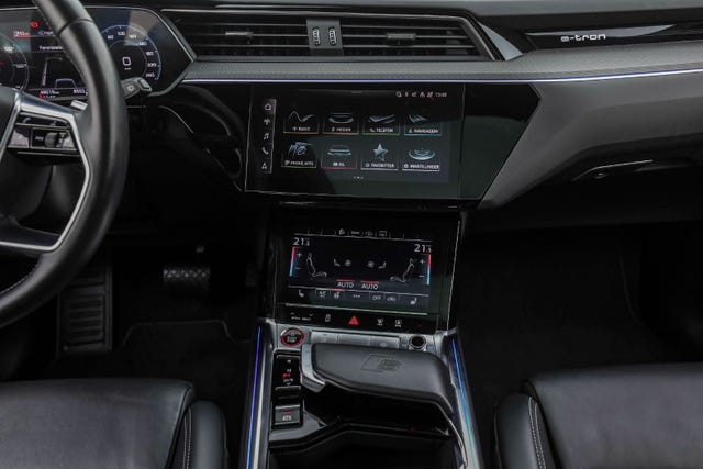 2021 AUDI E-TRON - 32