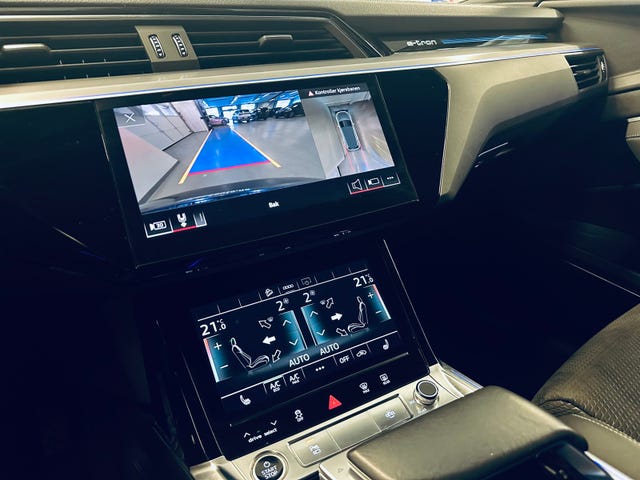 2021 AUDI E-TRON - 12
