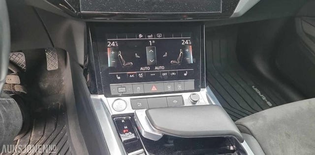 2020 AUDI E-TRON - 13