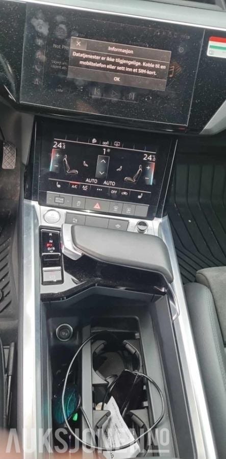 2020 AUDI E-TRON - 12