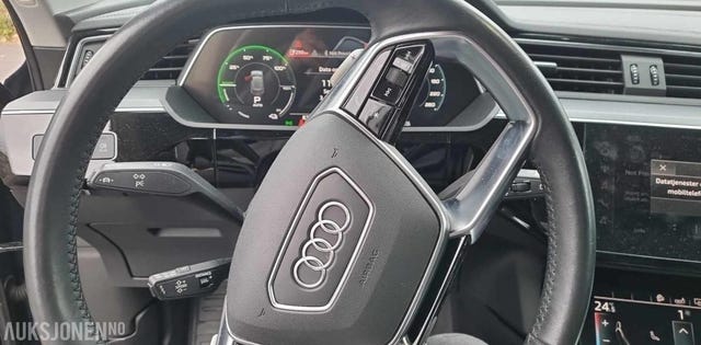 2020 AUDI E-TRON - 9