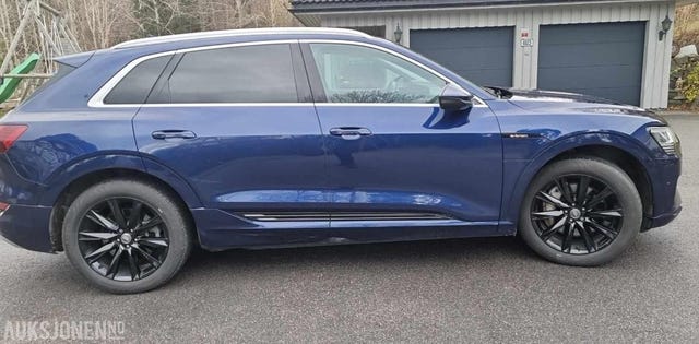 WAUZZZGE6LB017863 2020 AUDI E-TRON-3