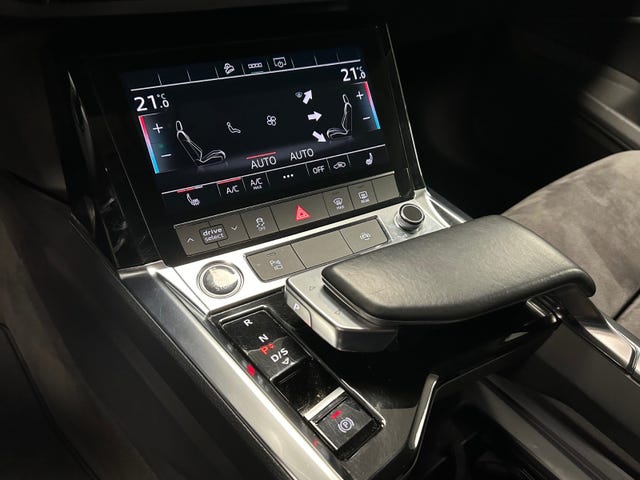 2021 AUDI E-TRON - 38