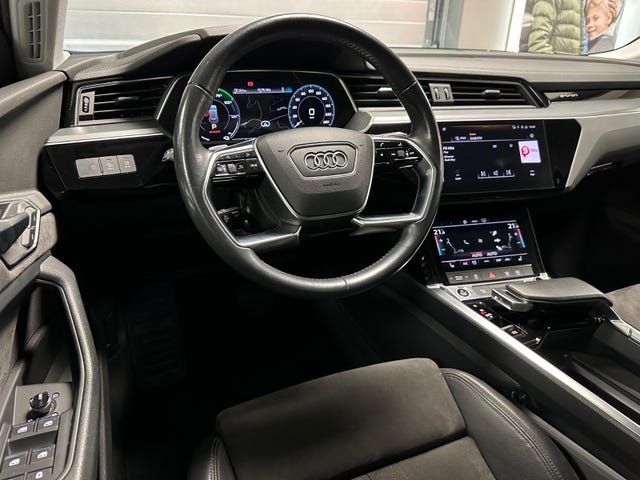 2021 AUDI E-TRON - 30
