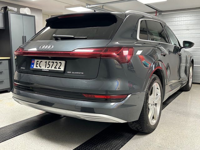 WAUZZZGE6MB018819 2021 AUDI E-TRON-4