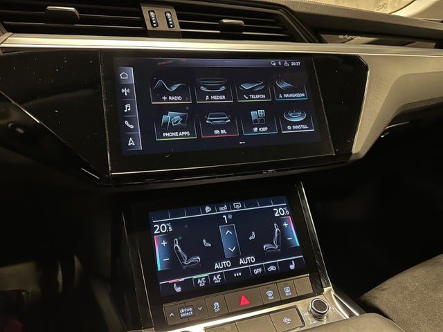 2020 AUDI E-TRON - 24