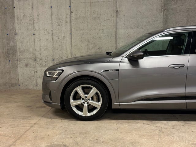 2020 AUDI E-TRON - 9