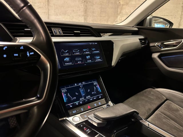 2020 AUDI E-TRON - 20