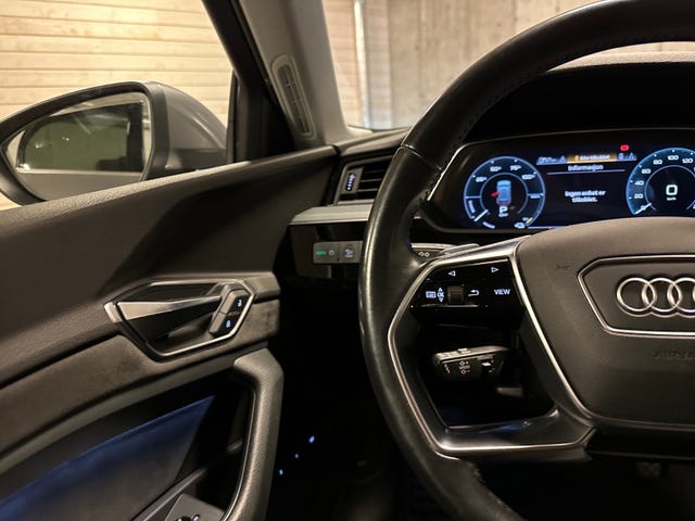 2020 AUDI E-TRON - 30