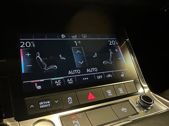 2020 AUDI E-TRON - 25