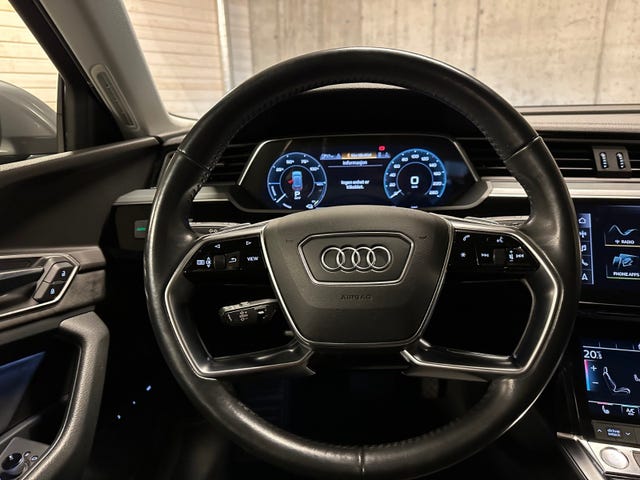 2020 AUDI E-TRON - 29
