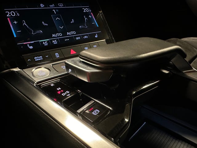 2020 AUDI E-TRON - 21