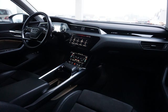 2020 AUDI E-TRON - 7