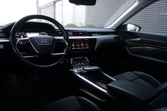 WAUZZZGE4LB022902 2020 AUDI E-TRON-5