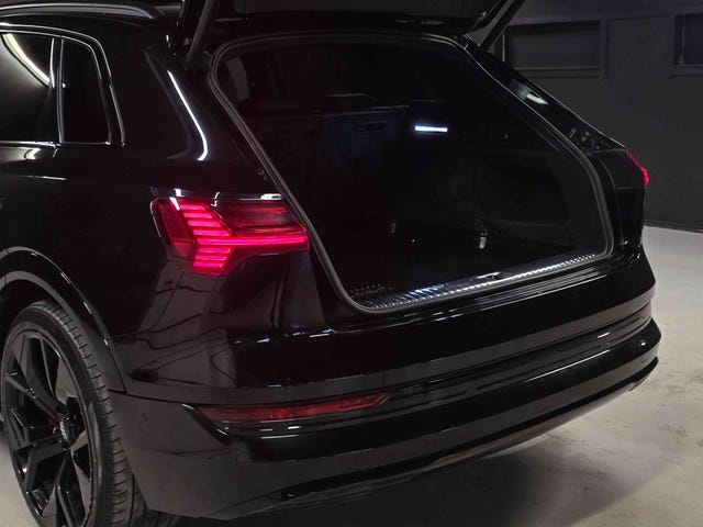 2020 AUDI E-TRON - 69