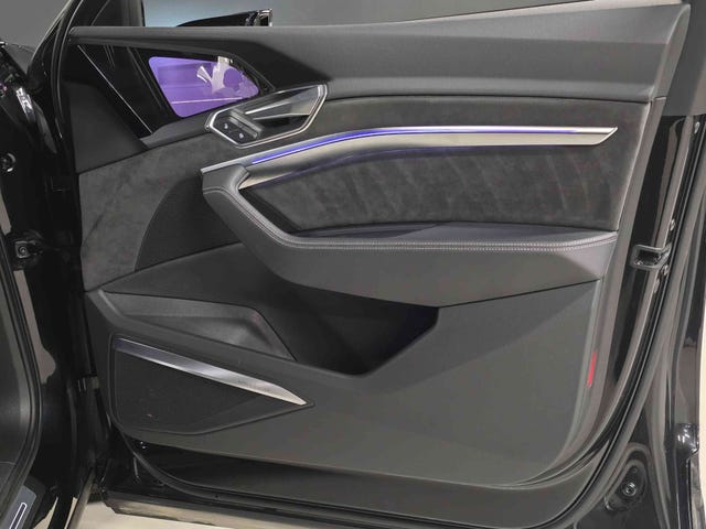 2020 AUDI E-TRON - 24