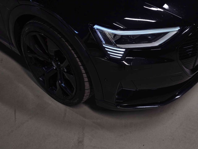 2020 AUDI E-TRON - 10