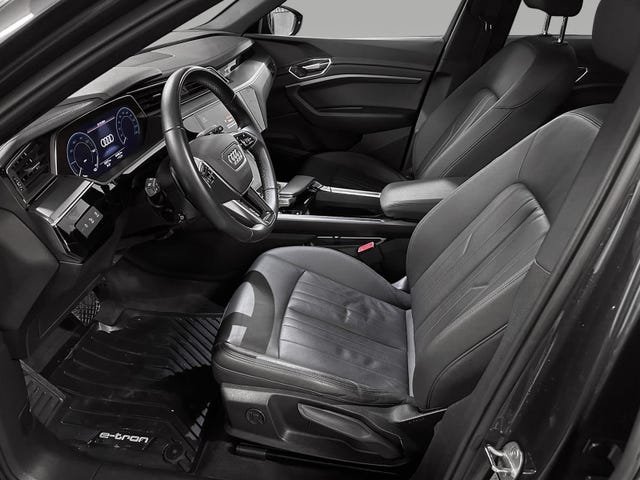 WAUZZZGE0MB041755 2021 AUDI E-TRON-2